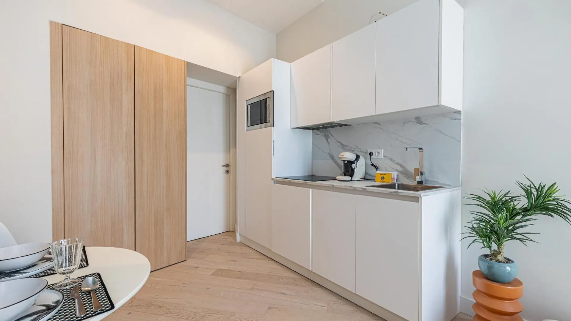 Charming Central 1 Bdr Nice