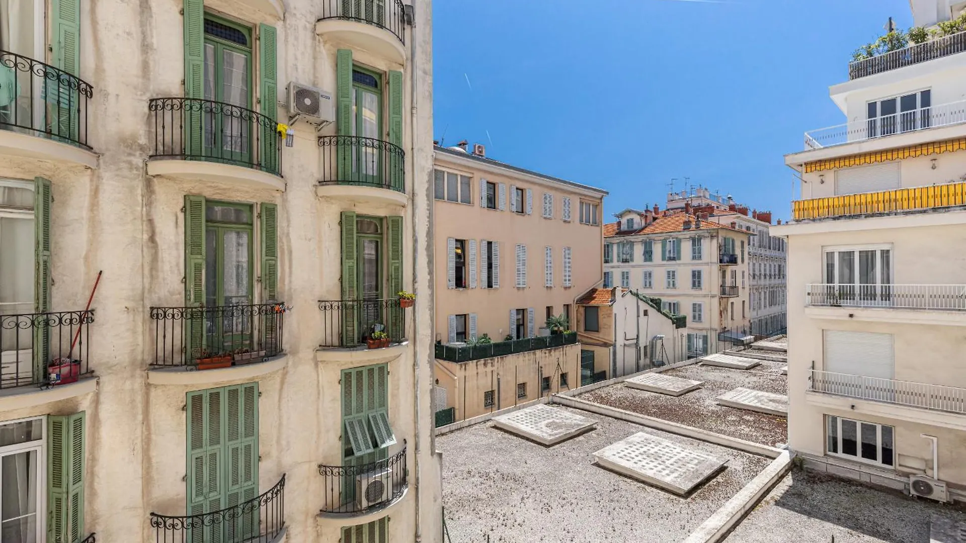 Charming Central 1 Bdr Nice