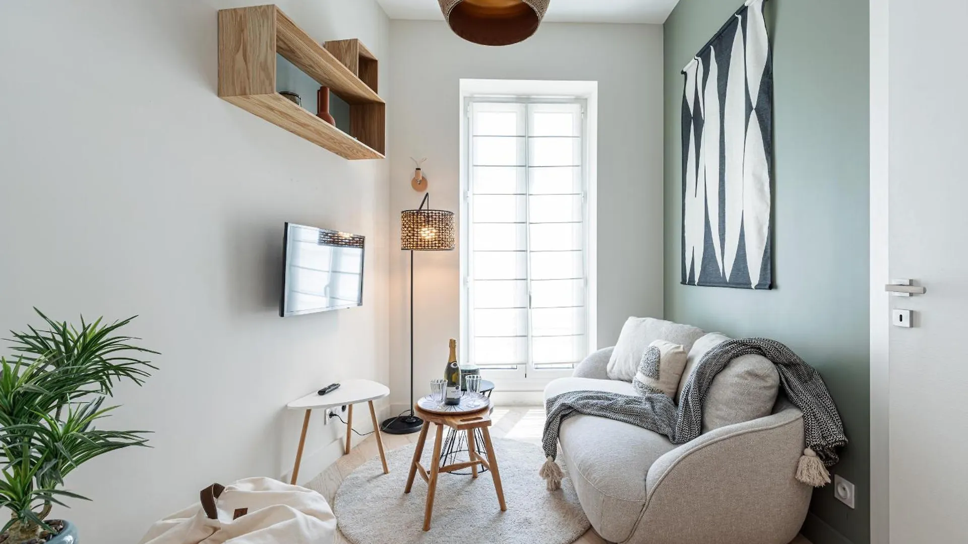 Apartment Charming Central 1 Bdr Nice France